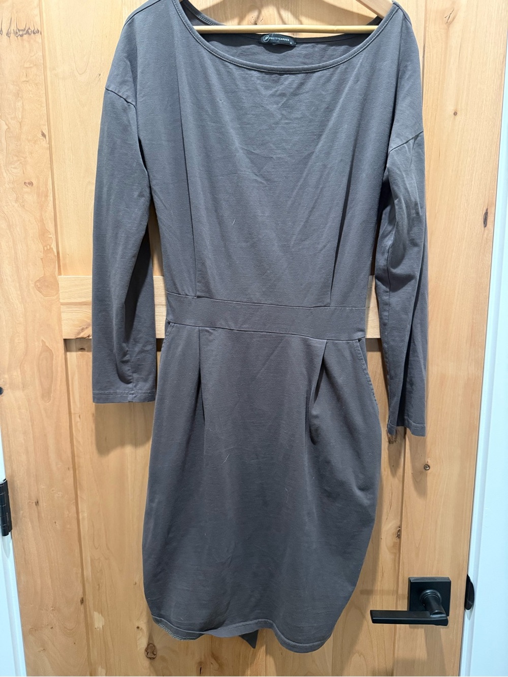 Women's Long-Sleeve Boatneck Dress in Charcoal Gray